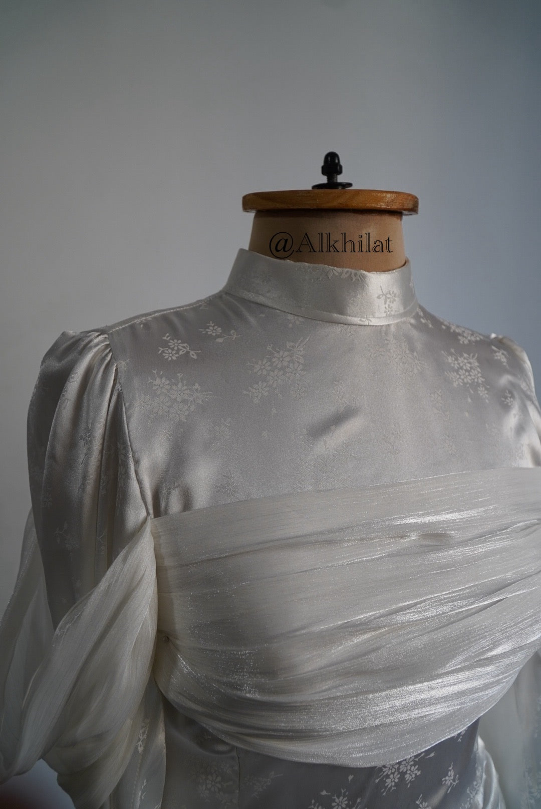 Dalia (داليا) – White Satin Bridal dress
